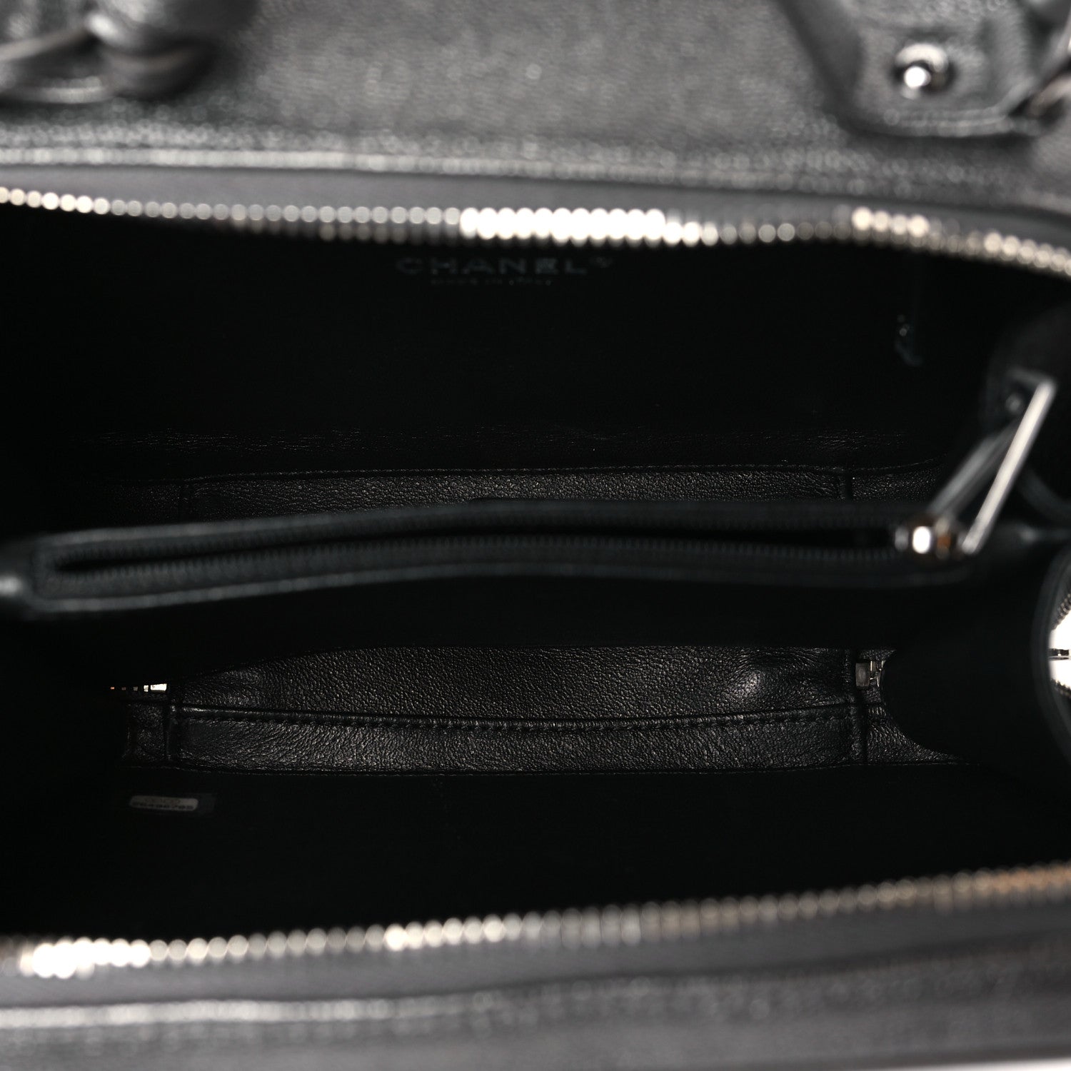 Chanel Metallic Caviar Quilted Medium CC Filigree Vanity Case Dark Silver 6 of 10