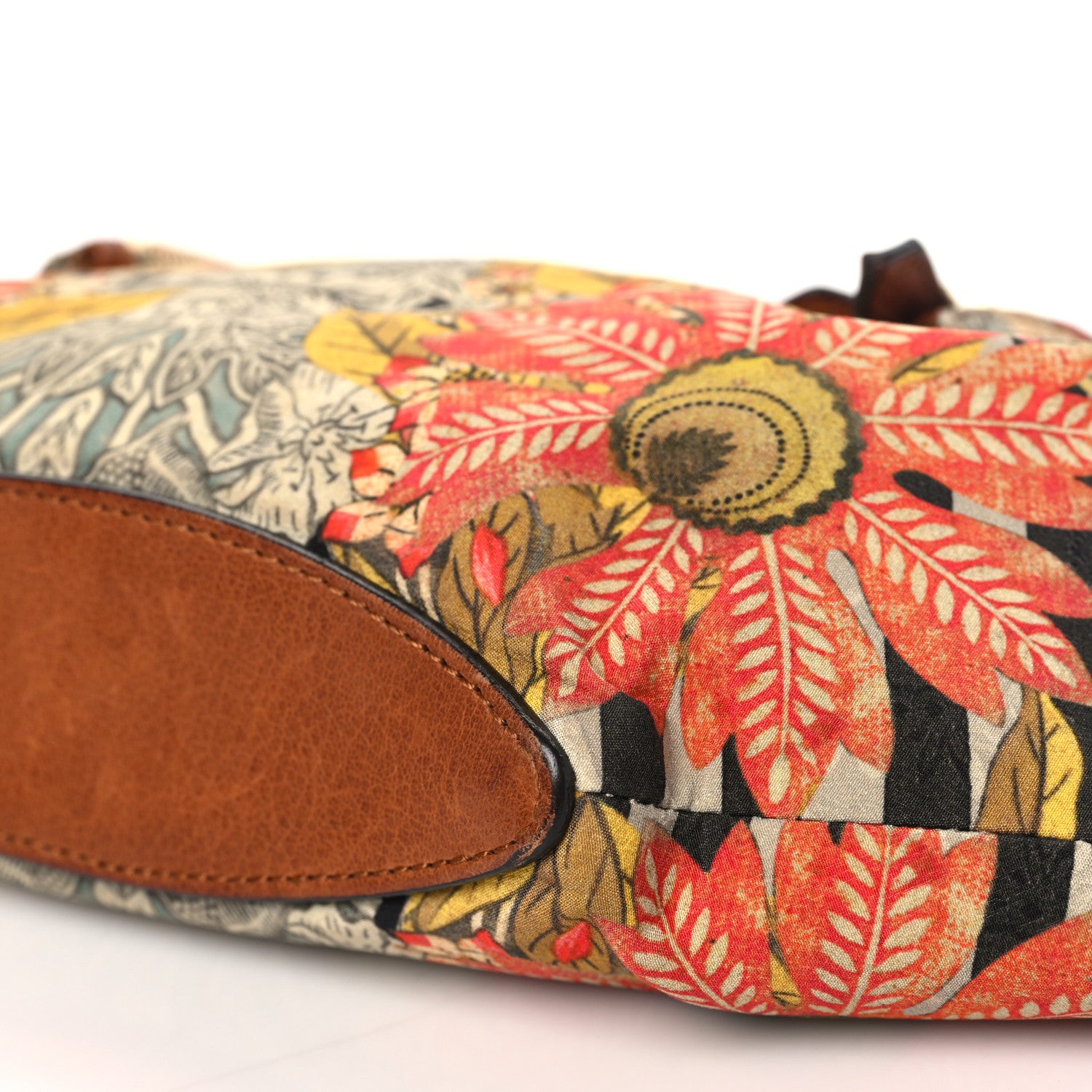 Alexander McQueen Silk Floral Print De Manta Clutch Multicolor 9 of 9