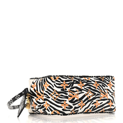 Louis Vuitton Monogram Giant Jungle Beach Pouch Ivory 4 of 8