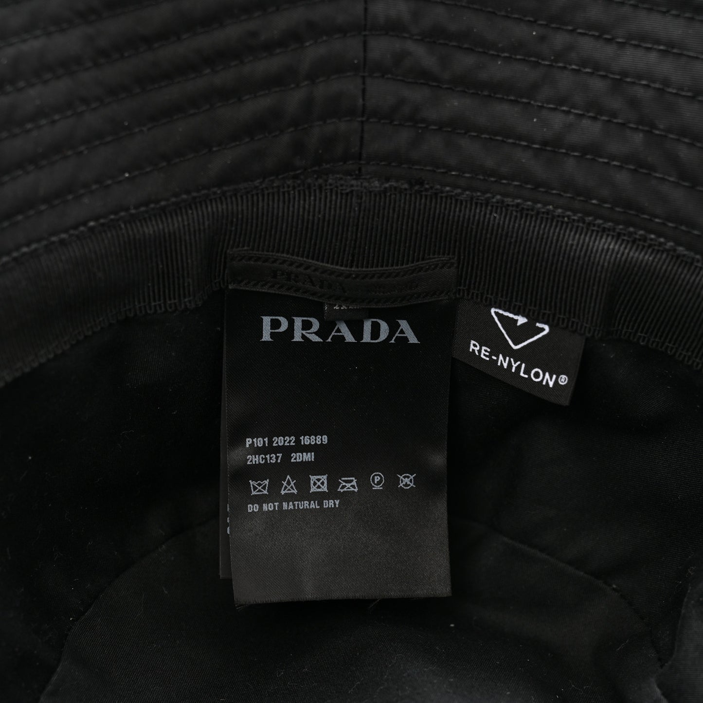 Re-Nylon Metal Triangle Logo Womens Bucket Hat XL Black