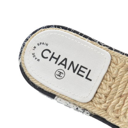 Chanel Fabric Grosgrain Printed CC Espadrille Slip On Sandals 36 White Black 6 of 14