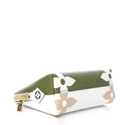 Louis Vuitton Monogram Giant Cosmetic Pouch Kaki 3 of 6