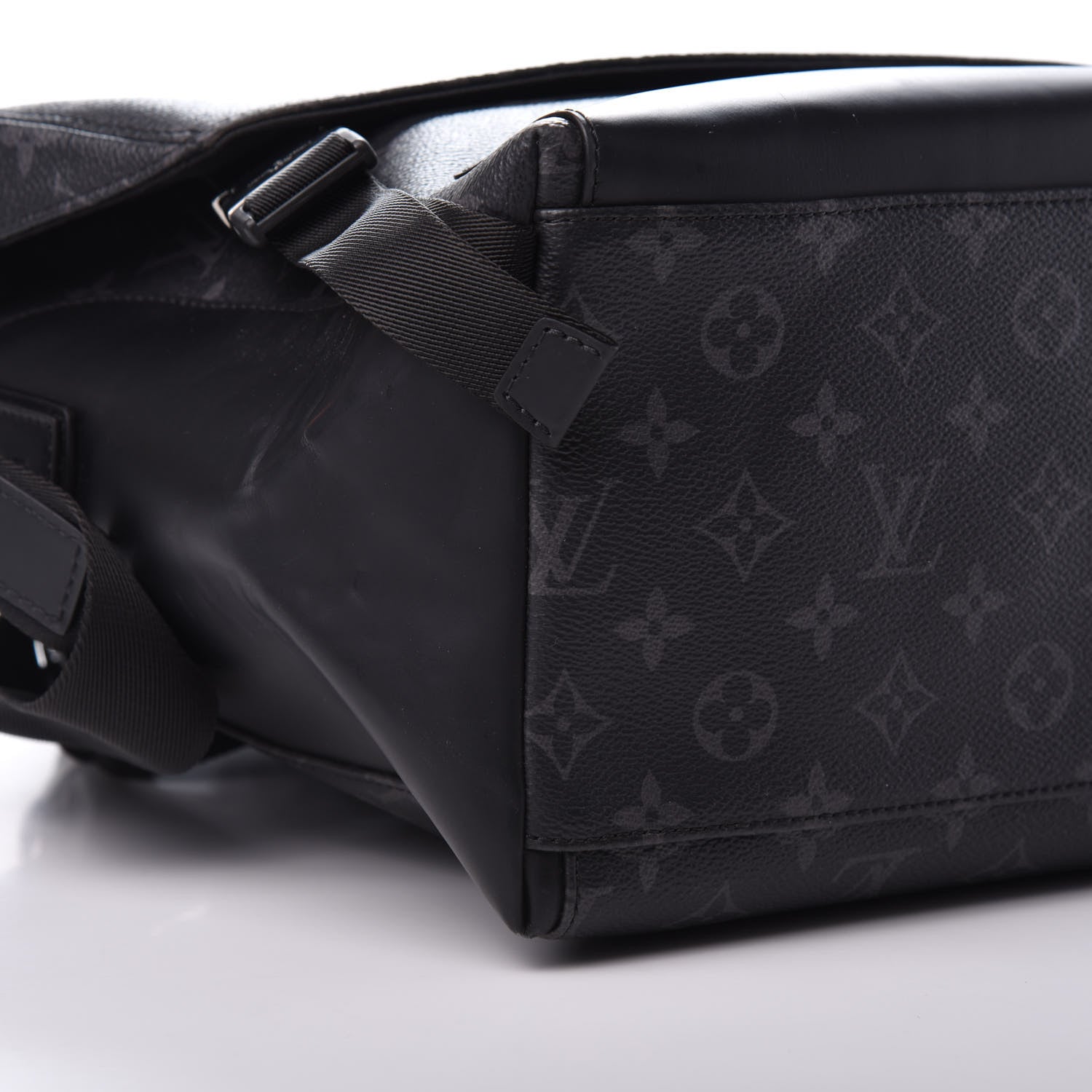 Louis Vuitton Monogram Eclipse Voyager Messenger MM 9 of 17