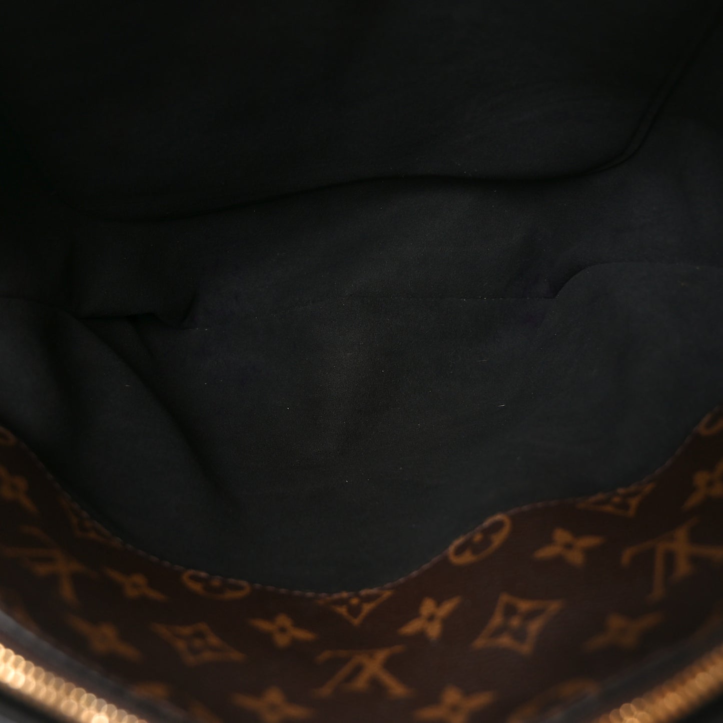 Monogram Flower Zipped Tote MM Black