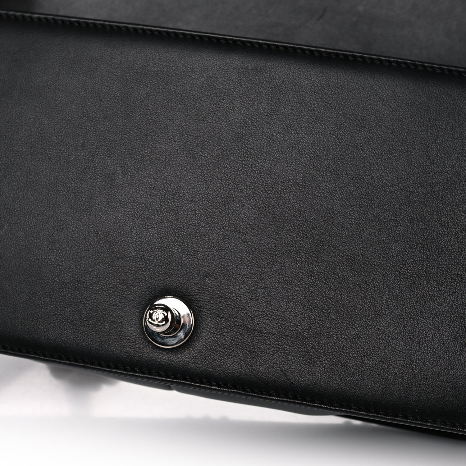 Chanel Calfskin Pearl Chevron Medium Boy Flap Black 14 of 18