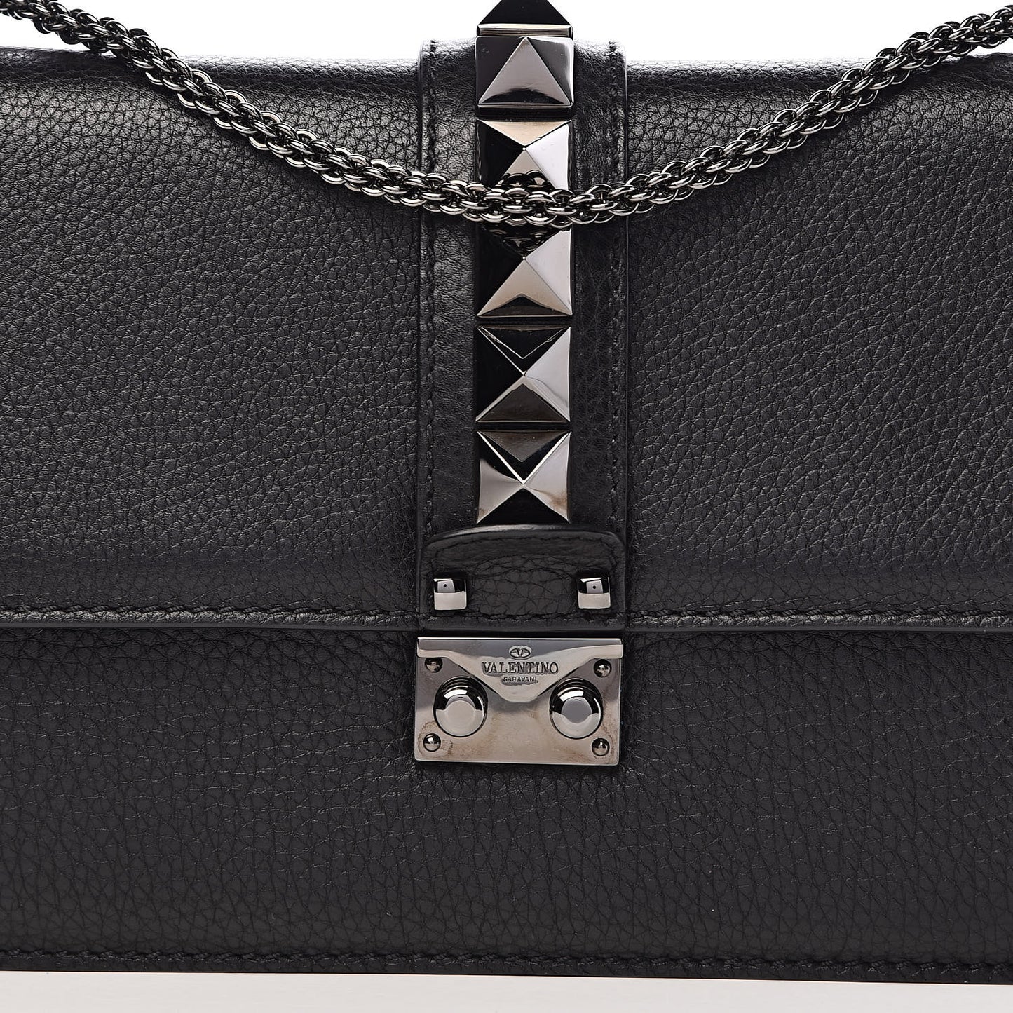 Pebbled Calfskin Medium Glam Lock Rockstud Flap Black
