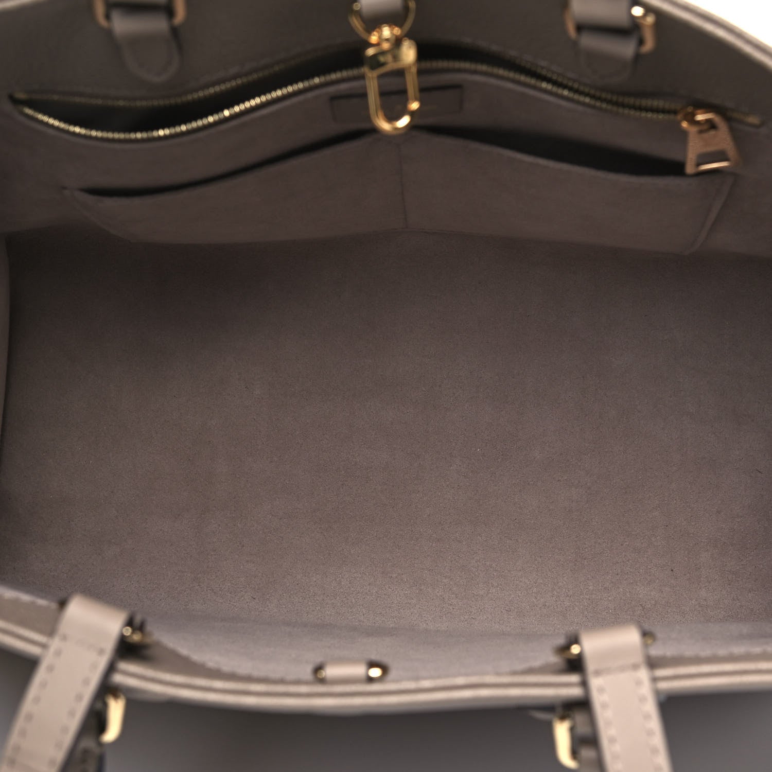 Louis Vuitton Empreinte Monogram Giant Onthego MM Tourterelle 7 of 9