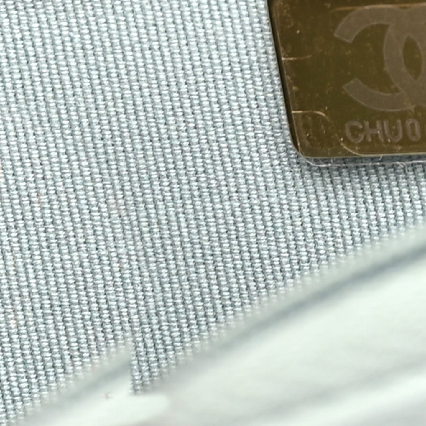 Caviar Quilted Wallet On Chain WOC Light Gray