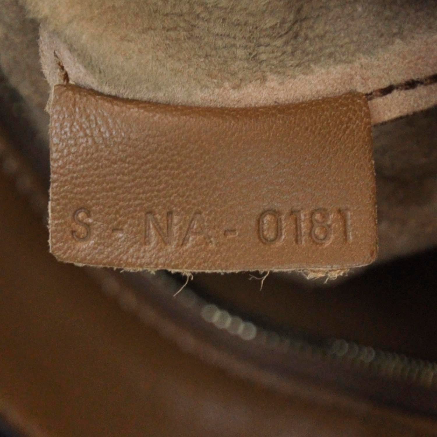 Celine Lambskin Vertical Zip Gusset Cabas Camel 8 of 11