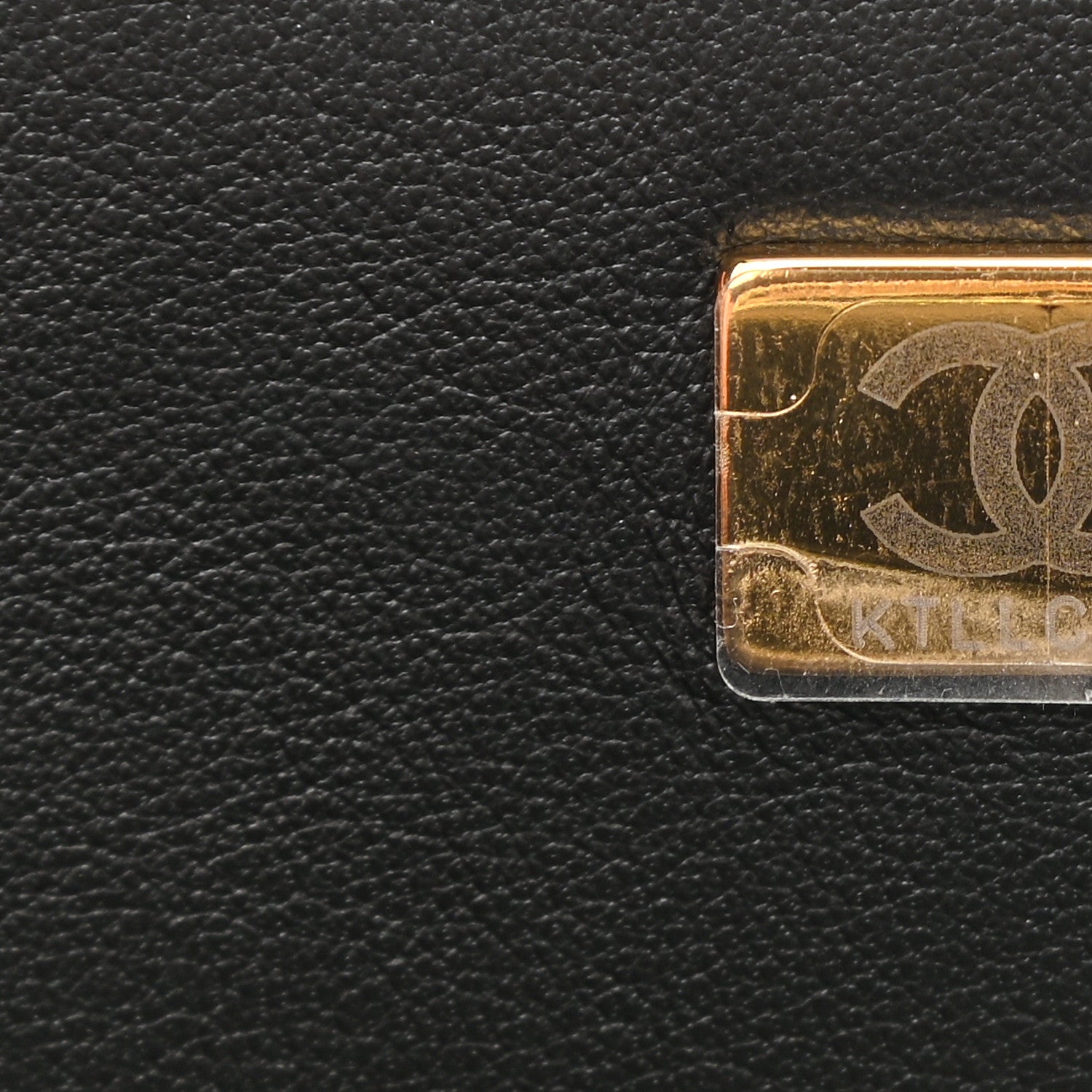 Chanel Caviar Quilted Small Pick Me Up Vanity Case White 7 of 11