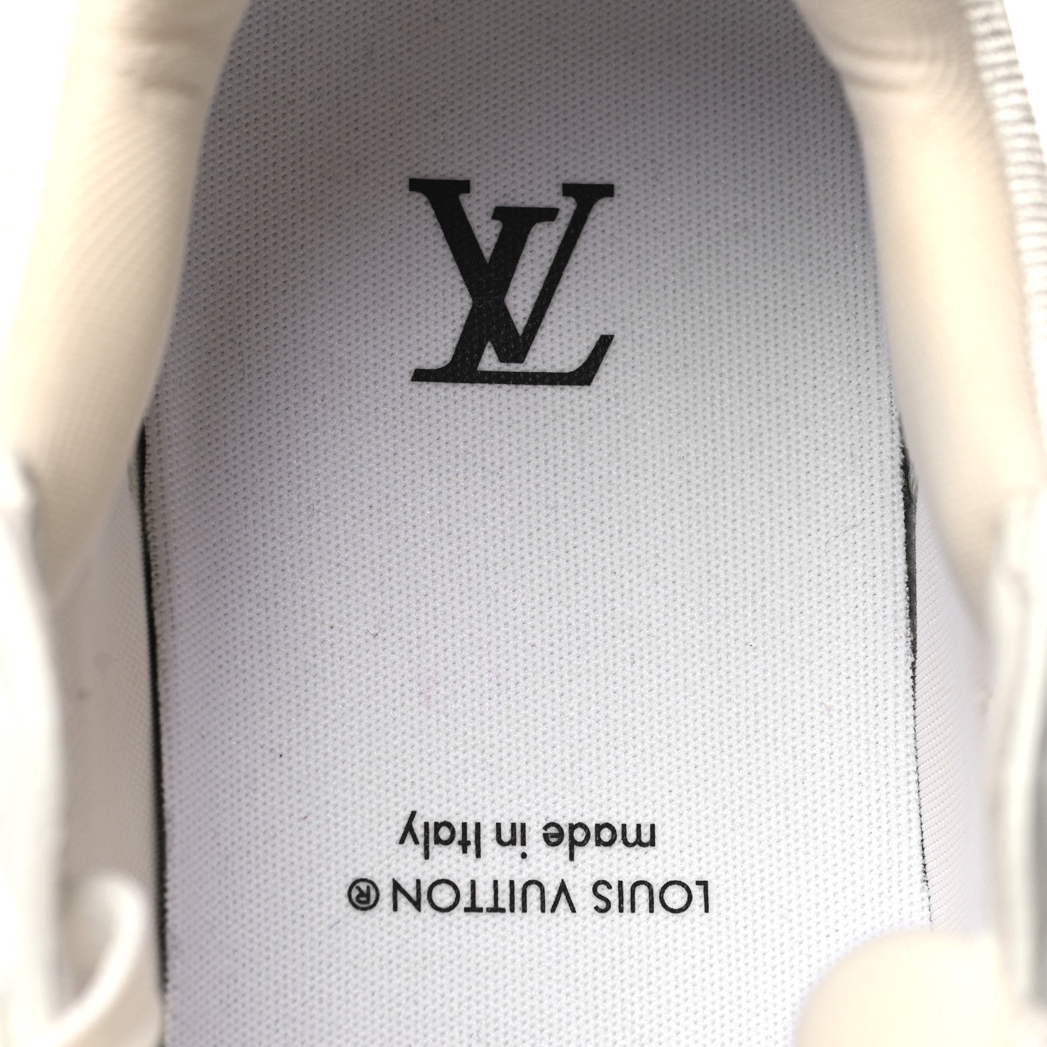 Louis Vuitton Calfskin Mens LV Trainer Sneakers 9.5 White 1491175