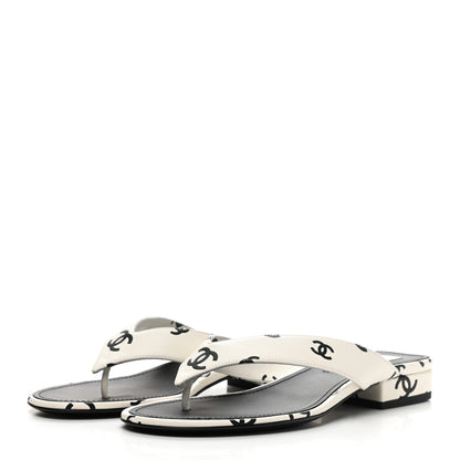 Chanel Lambskin Printed CC Thong Sandals 38 White Black 3 of 10