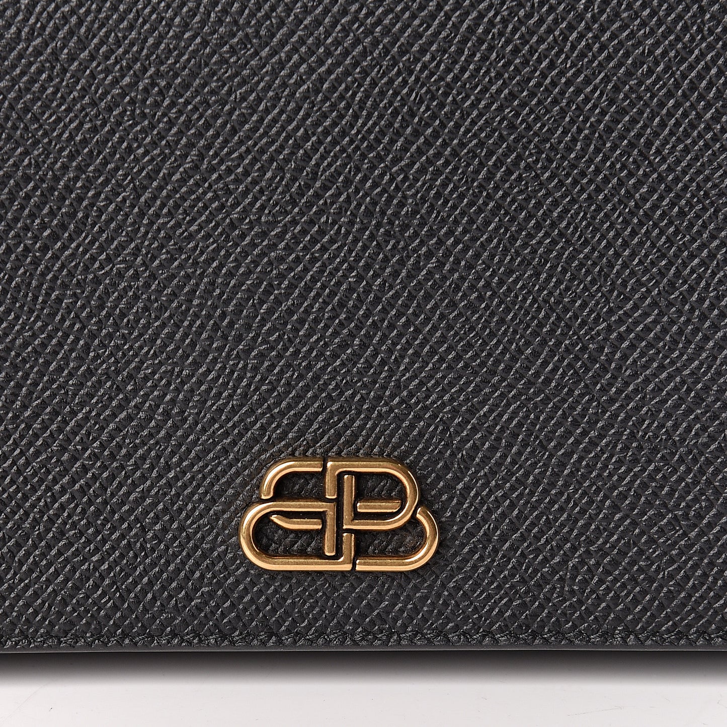 Grained Calfskin BB Phone Holder Wallet On Chain Black