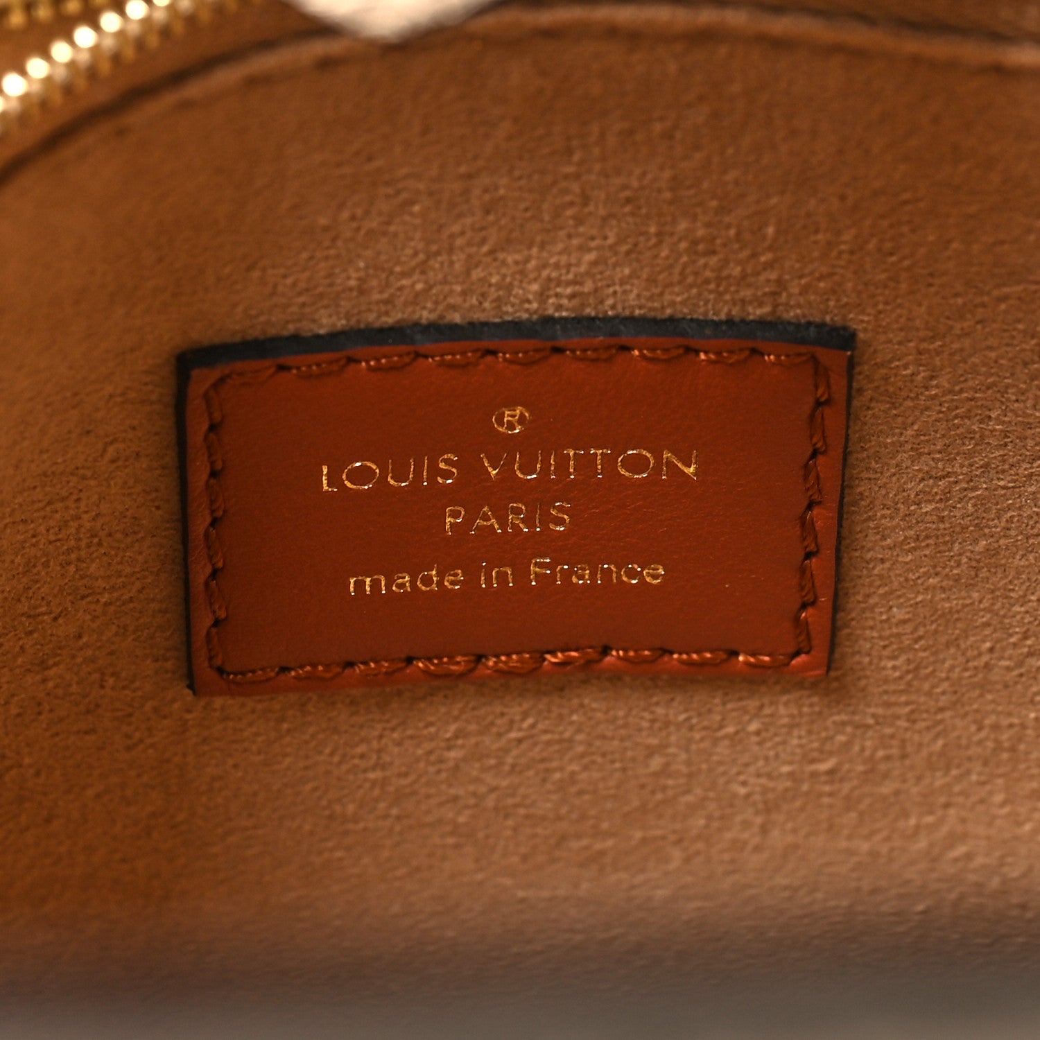 Louis Vuitton Calfskin Monogram Tufting On My Side Galet 6 of 11