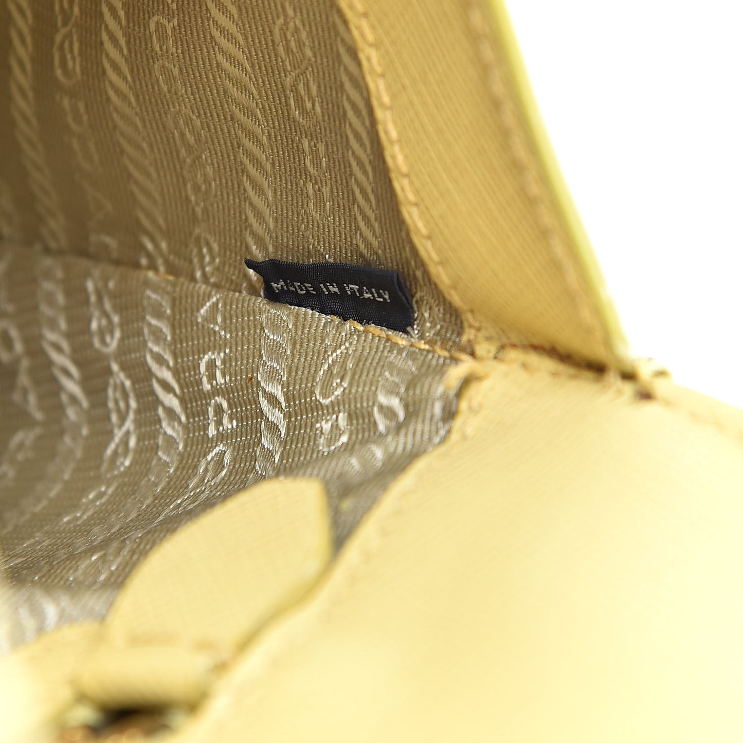Saffiano Lux Large Open Promenade Tote Ginestra