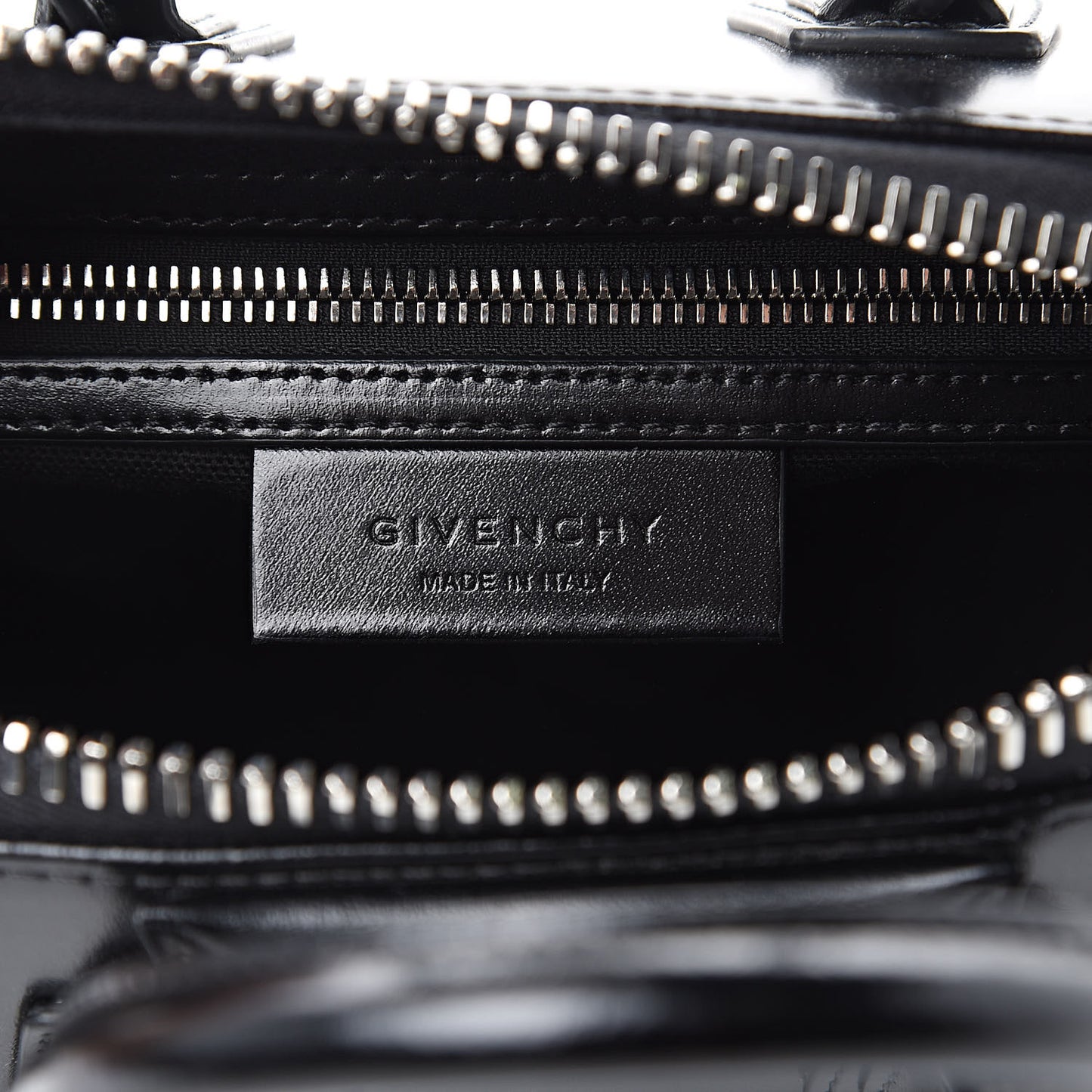 Shiny Lord Calfskin Mini Antigona Black