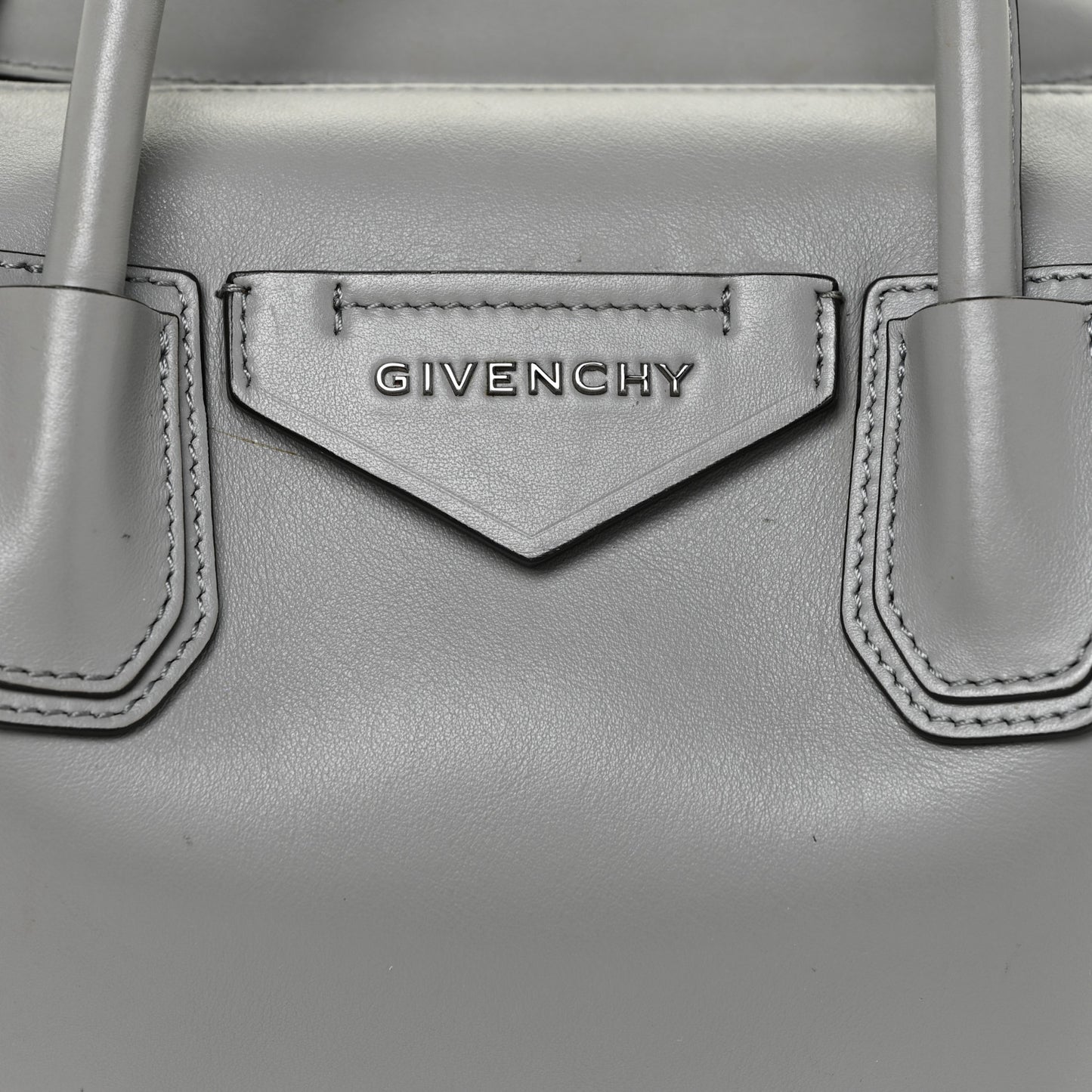 Calfskin Small Soft Antigona Pearl Grey