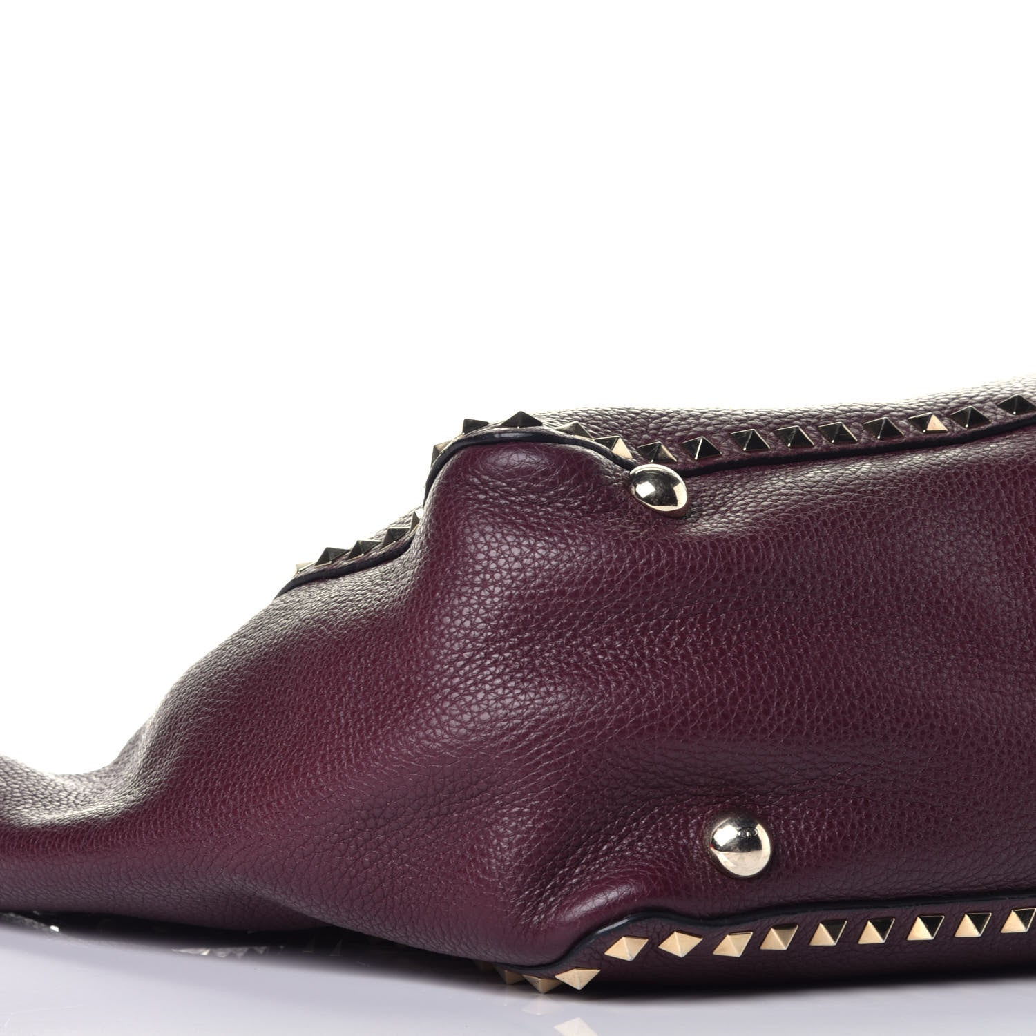 Valentino Garavani Pebbled Calfskin Medium Rockstud Tote Rubin 8 of 10