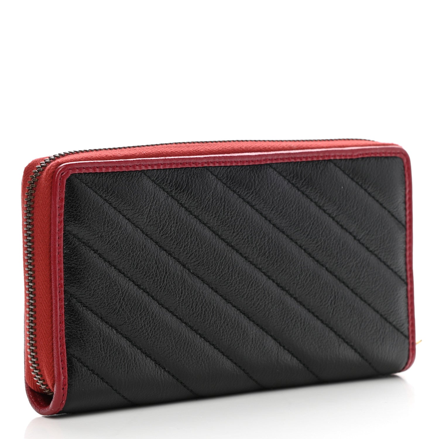 Gucci Vintage Effect Calfskin Matelasse Diagonal Torchon GG Marmont Zip Around Wallet Black Romantic Cherry 3 of 8
