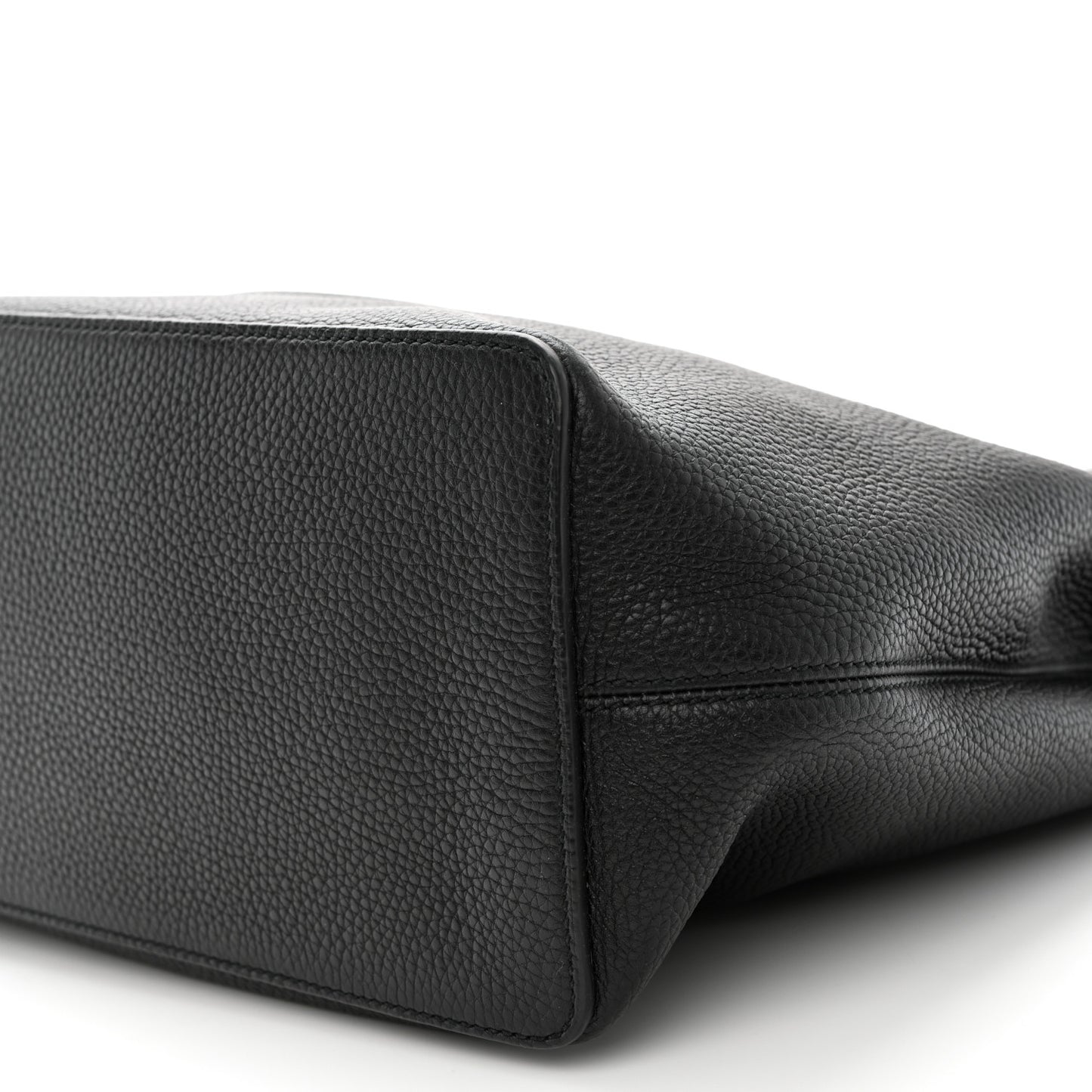 Pebbled Calfskin Large Soho Hobo Black