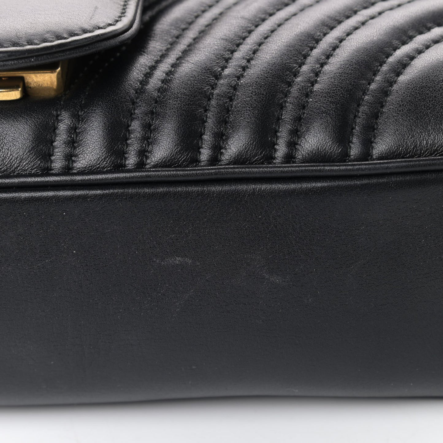 Calfskin Matelasse Medium GG Marmont Shoulder Bag Black