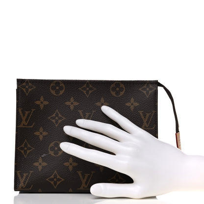 Louis Vuitton Monogram Toiletry Pouch 19 4 of 18