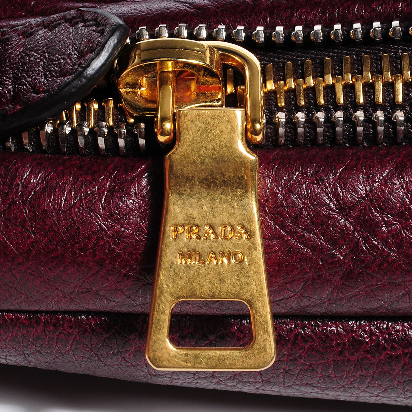 Vitello Daino Hobo Amaranto