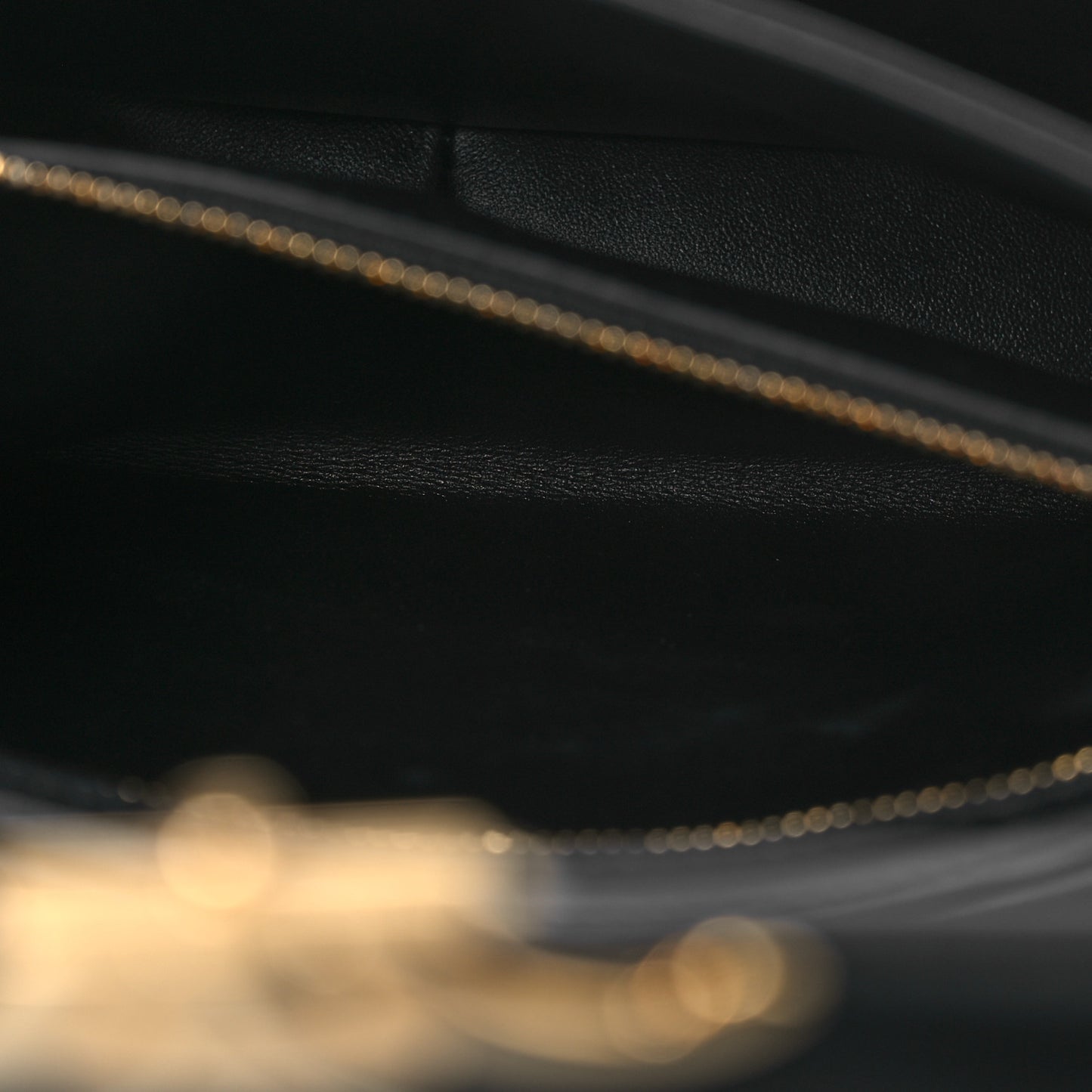 Shiny Calfskin Medium Triomphe Black