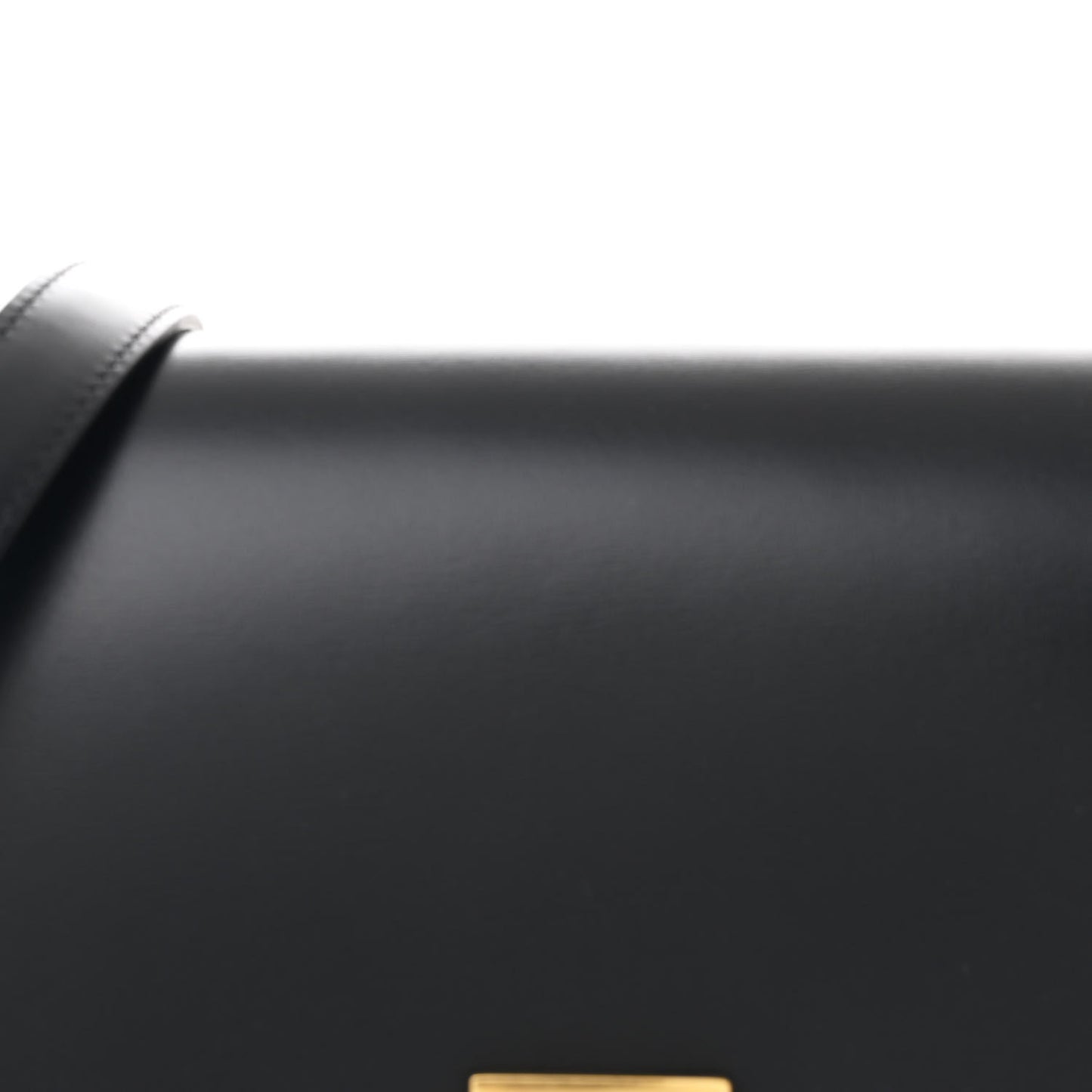 Box Calfskin Medium Classic Box Flap Black