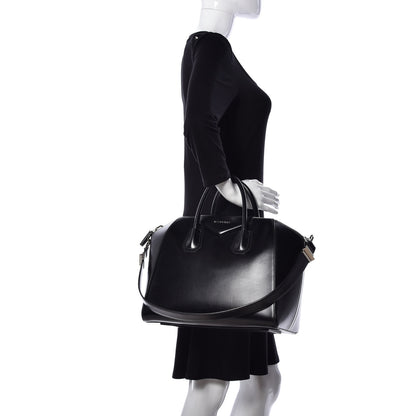 Givenchy Shiny Lord Calfskin Medium Antigona Black 2 of 9