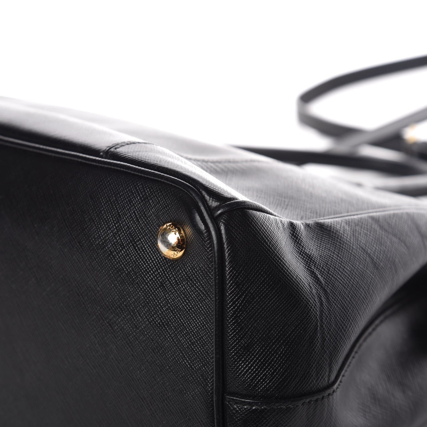 Saffiano Medium Galleria Double Zip Tote Black