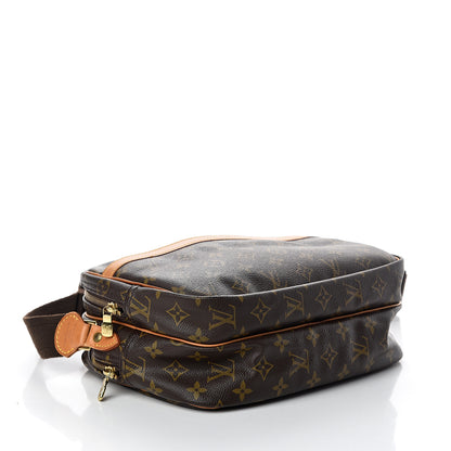 Louis Vuitton Monogram Reporter PM 3 of 8