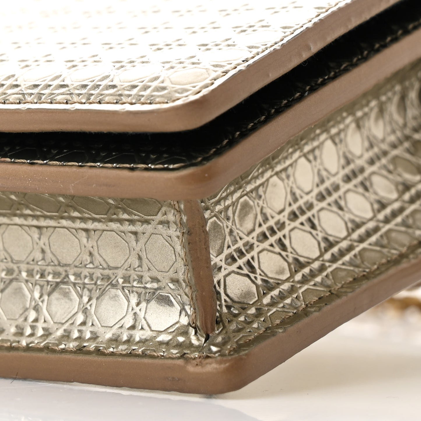 Metallic Patent Micro-Cannage 30 Montaigne 2 in 1 Pouch Gold