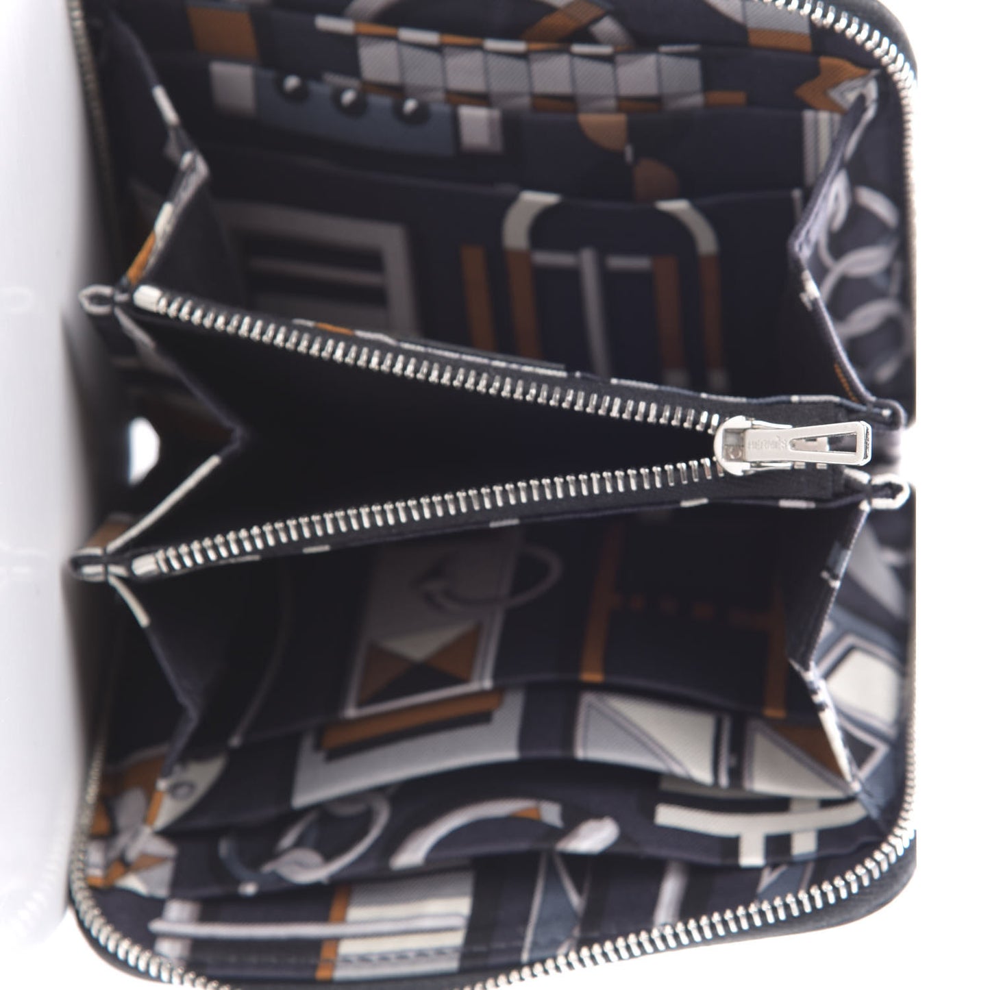 Epsom Silk'in Compact Wallet Black