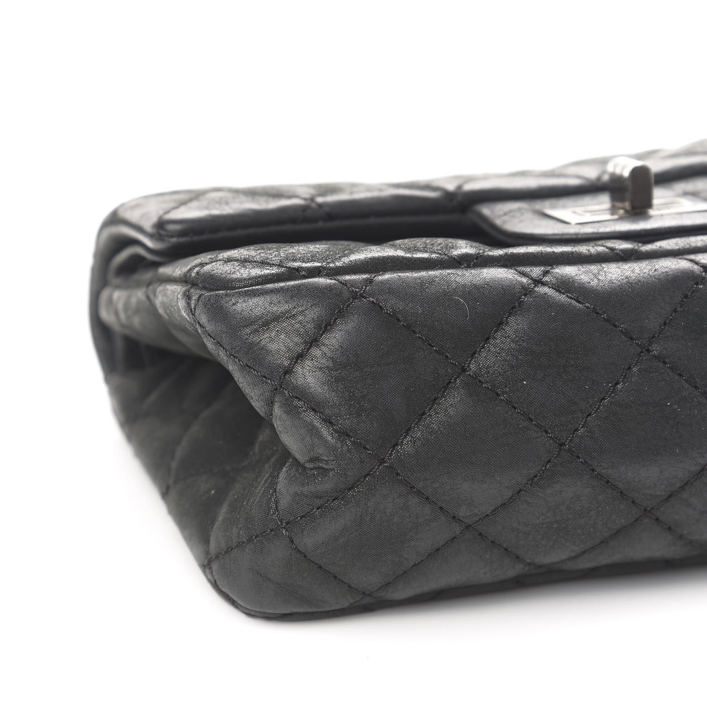 Iridescent Calfskin Quilted 2.55 Reissue 224 Flap Black