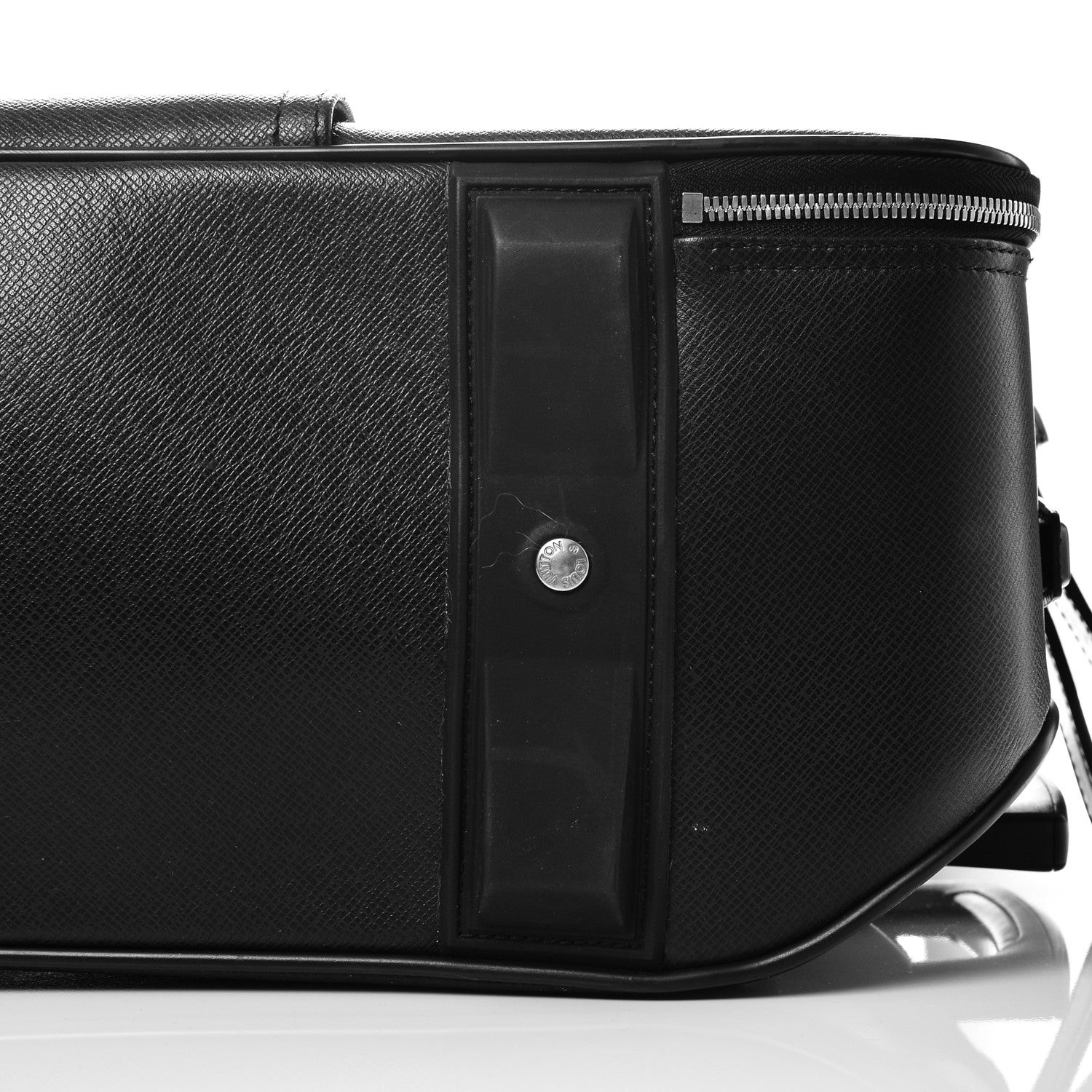 Louis Vuitton Taiga Pegase 55 Ardoise 33 of 42