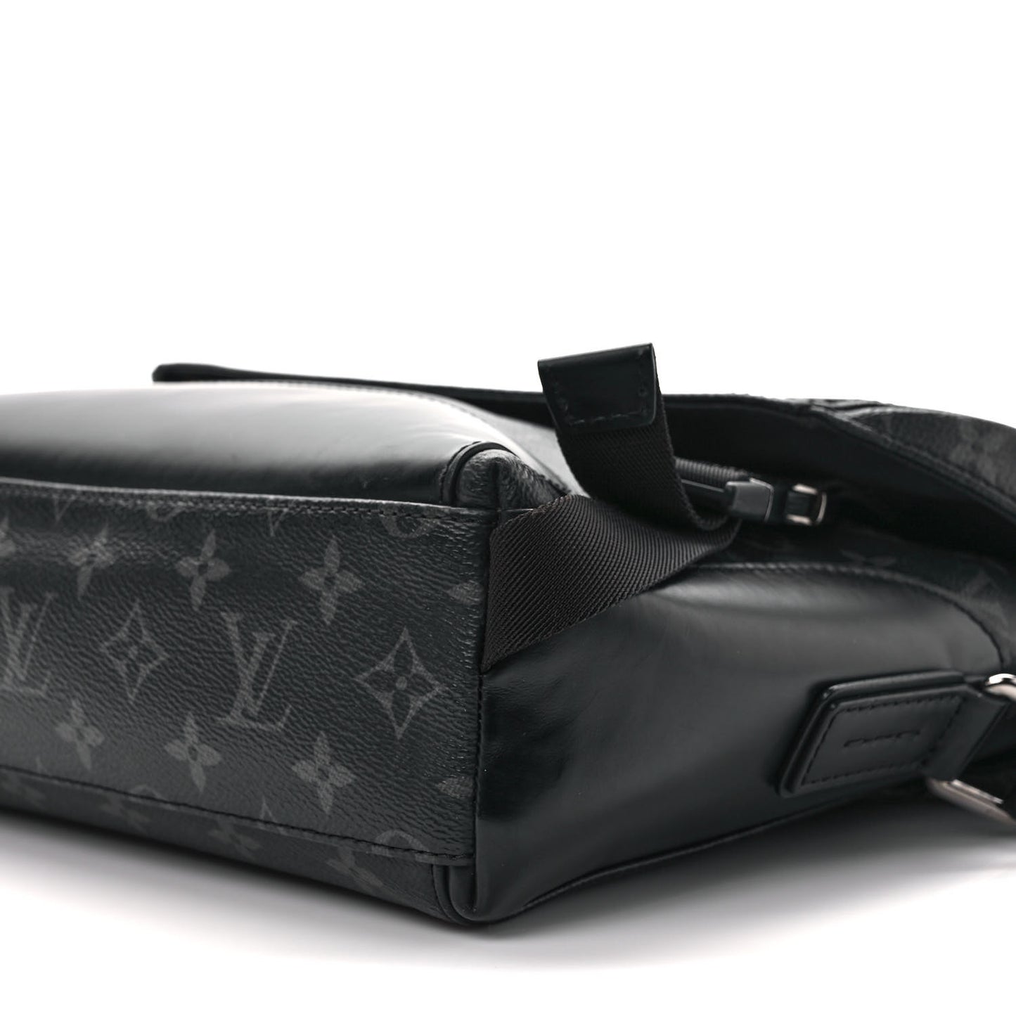 Monogram Eclipse Voyager PM Messenger