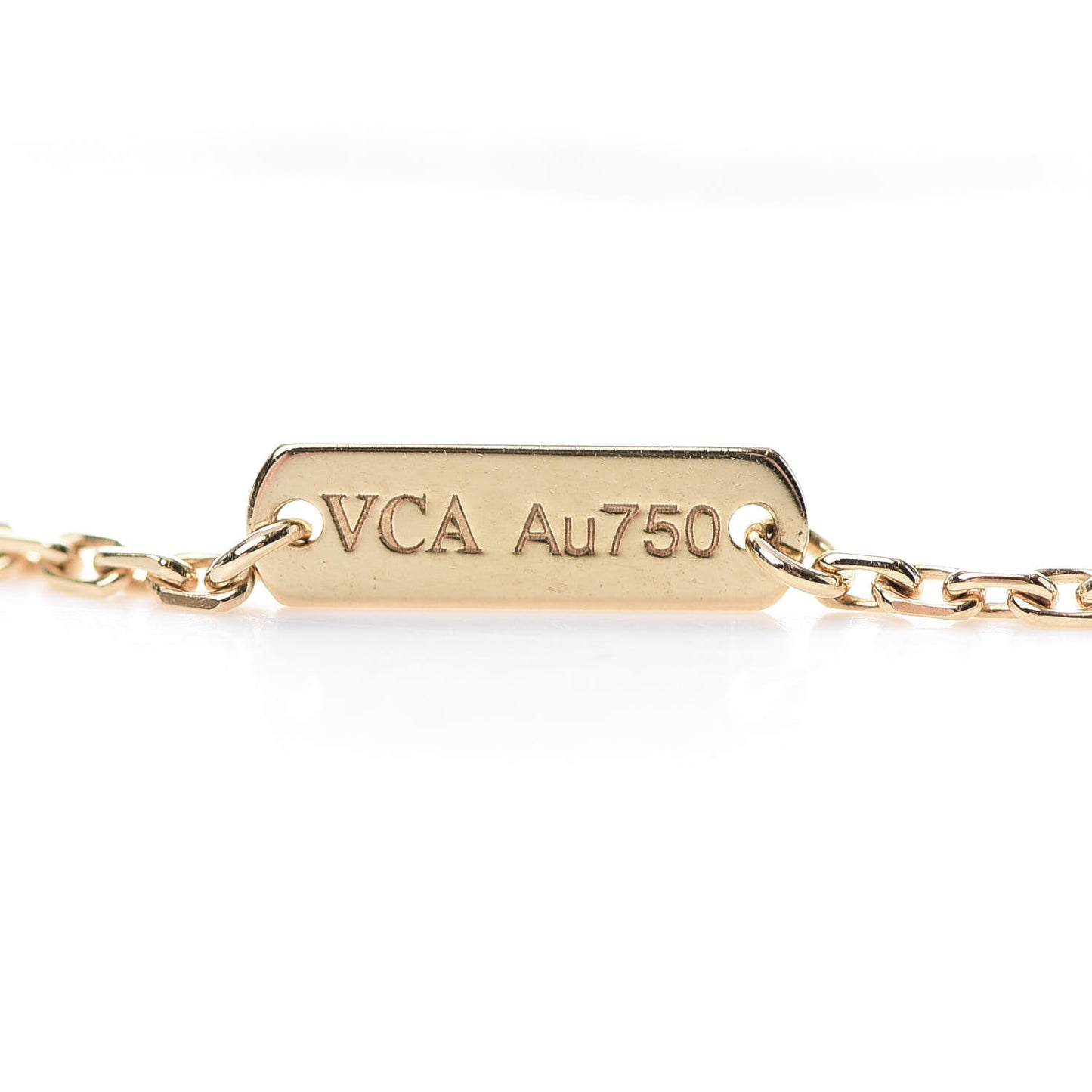 18K Yellow Gold Mother of Pearl Vintage Alhambra Pendant Necklace