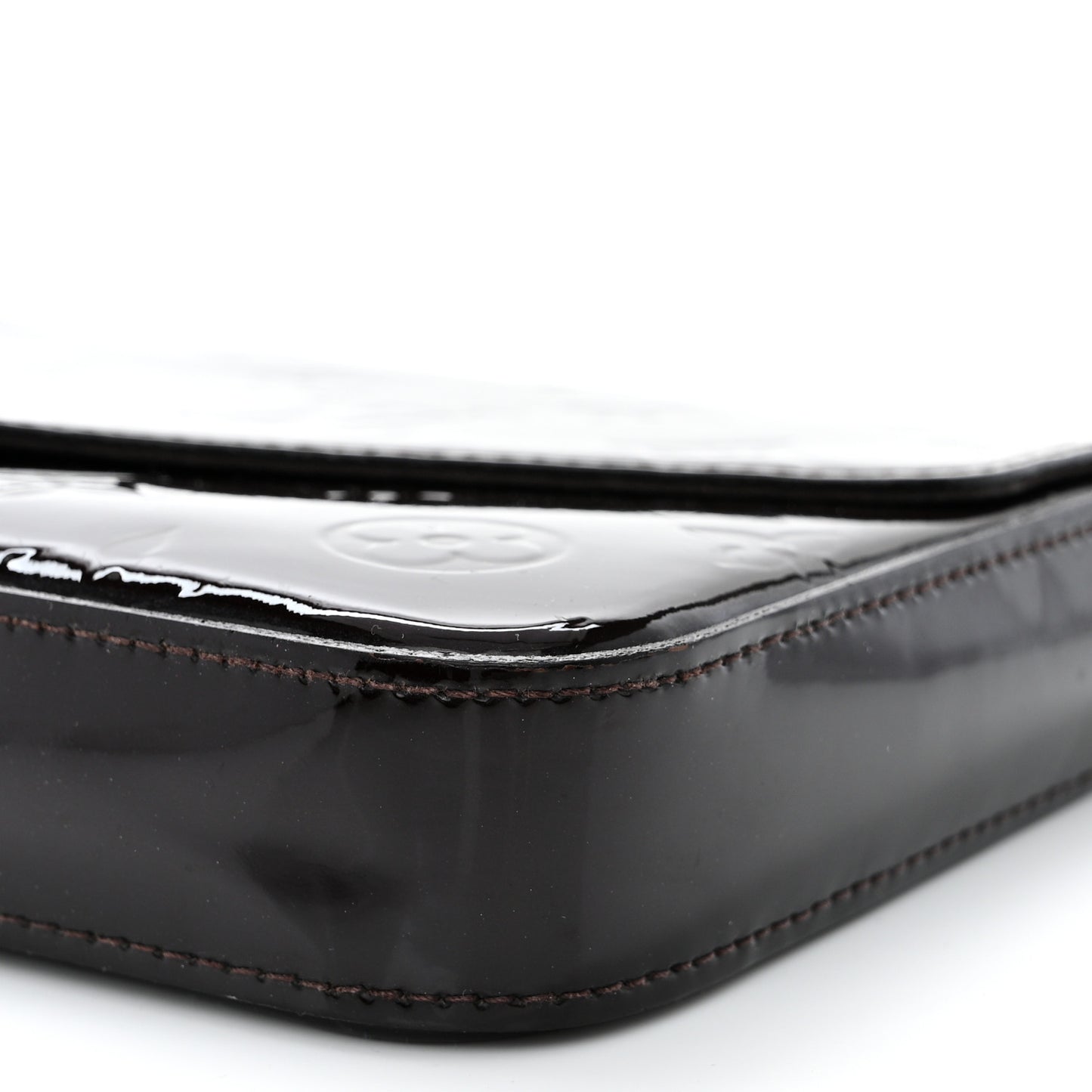 Vernis Pochette Felicie Chain Wallet Amarante