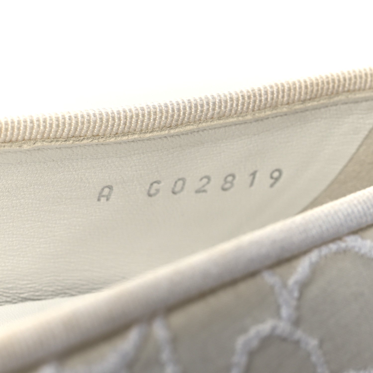 Chanel Fabric Camellia Embroidered Grosgrain Cap Toe Ballerina Flats 39.5 White Black 6 of 10