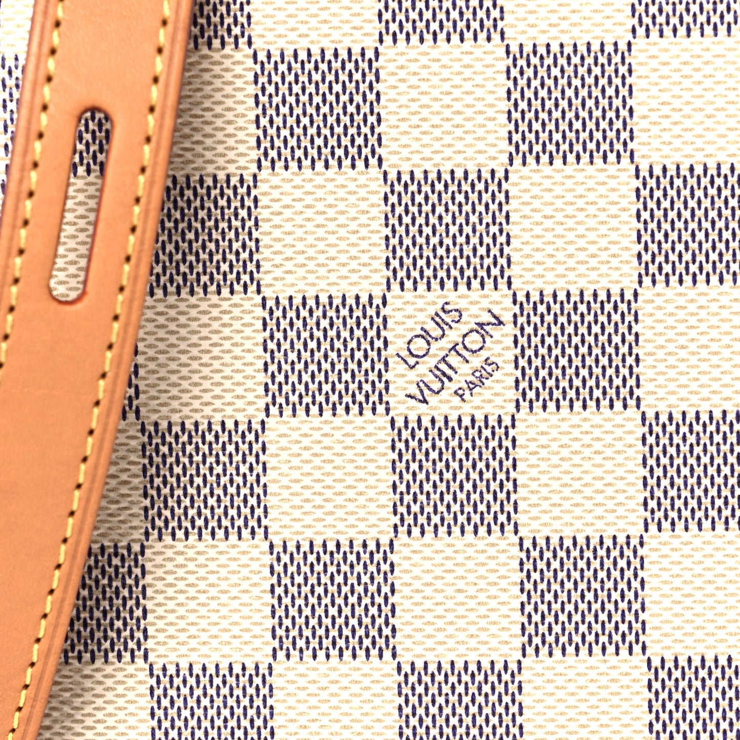 Damier Azur Boite Chapeau Souple PM