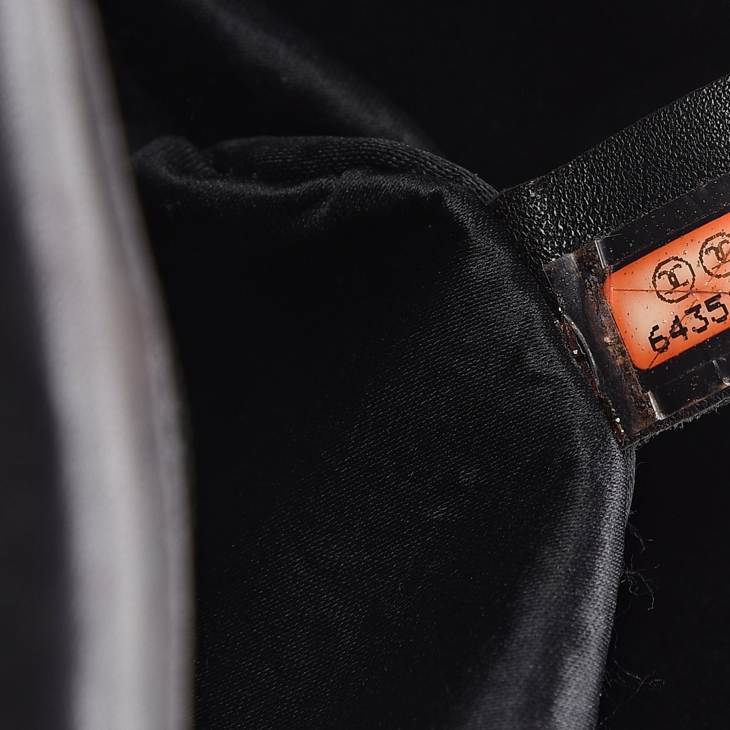 Nylon Medium Travel Flap Black