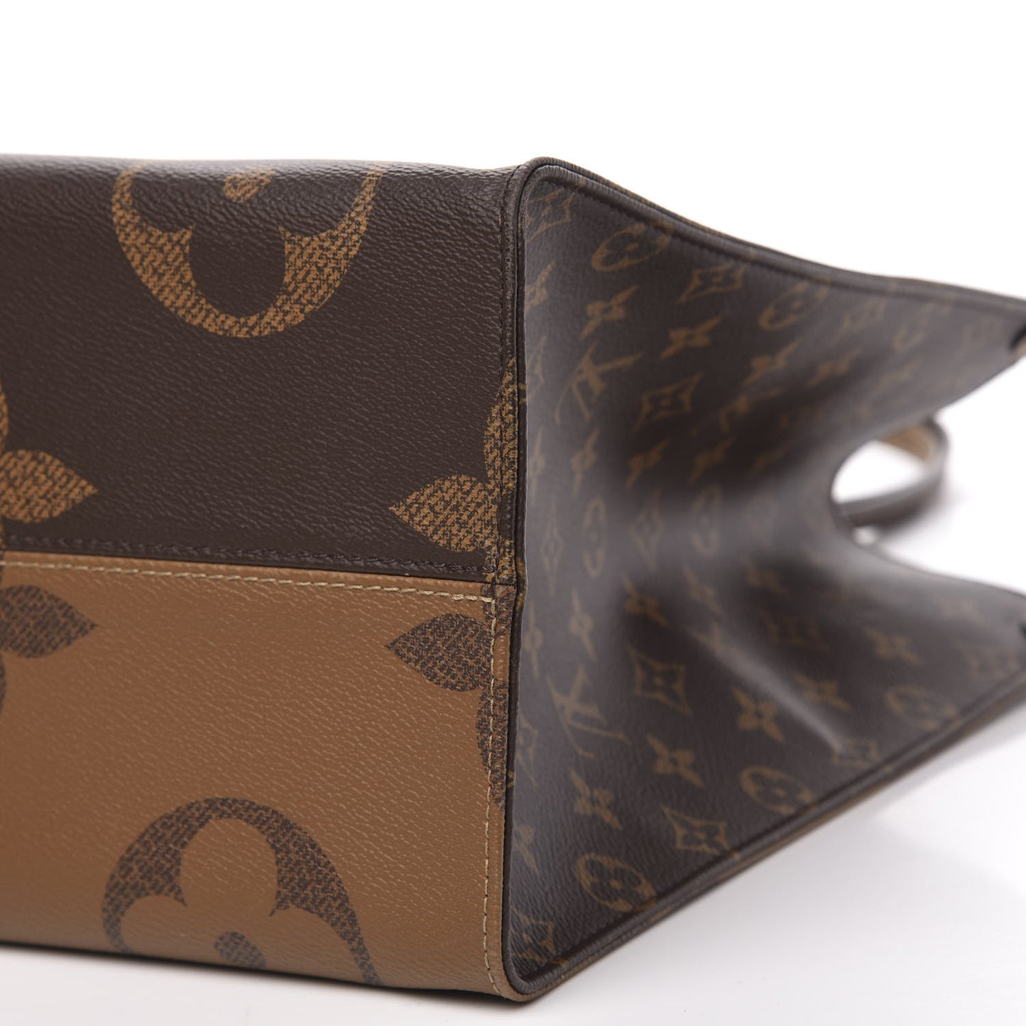 Reverse Monogram Giant Onthego GM