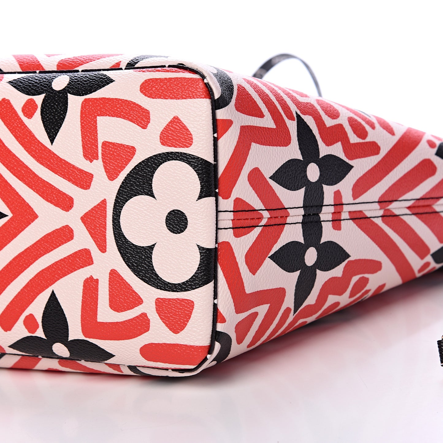Monogram Giant Crafty Neverfull MM Creme Rouge Black