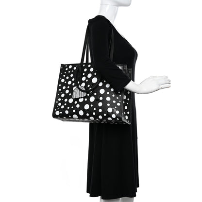Louis Vuitton LV X YK Empreinte Monogram Giant Onthego MM Black 2 of 9