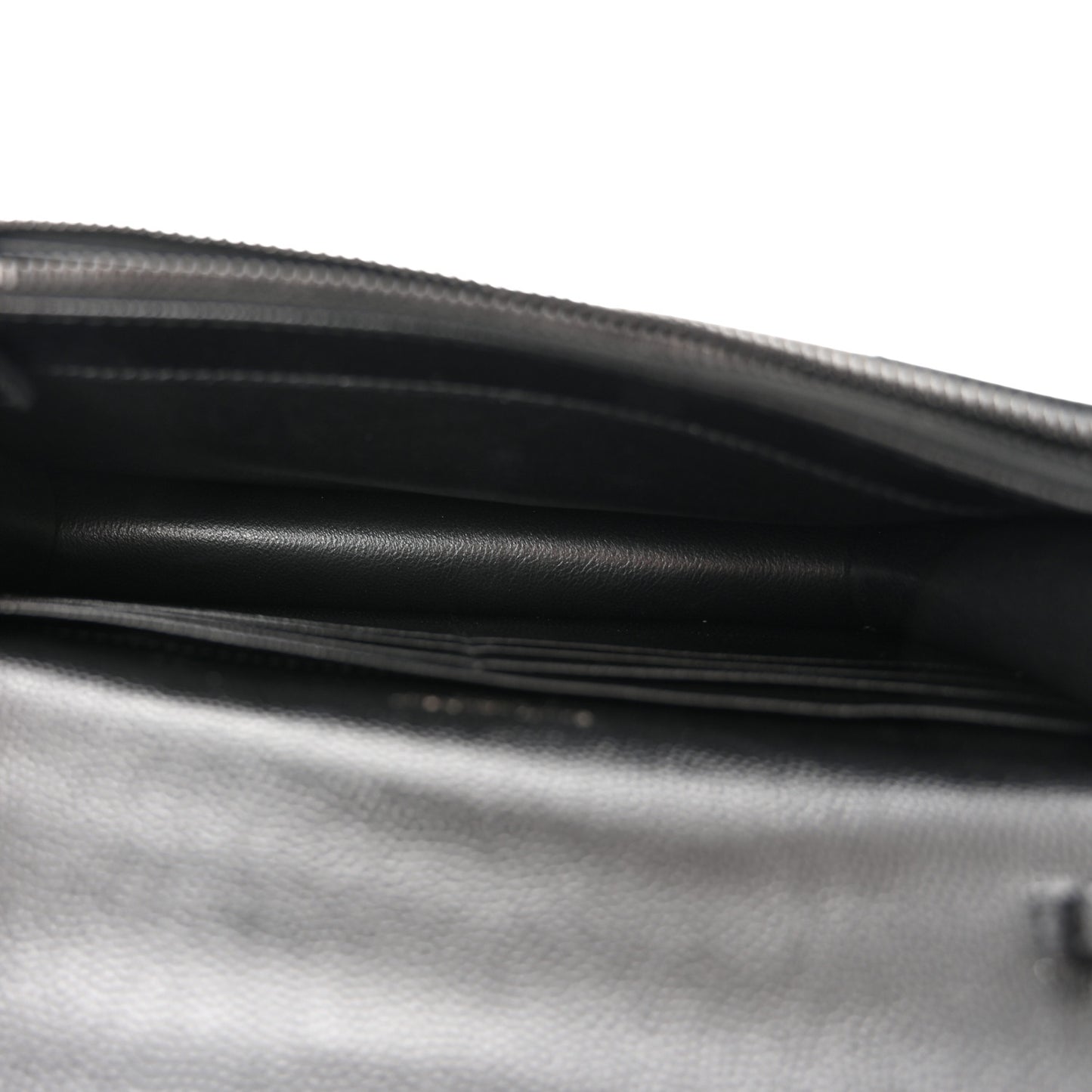 Grain De Poudre Matelasse Chevron Monochrome Monogram Envelope Chain Wallet Black