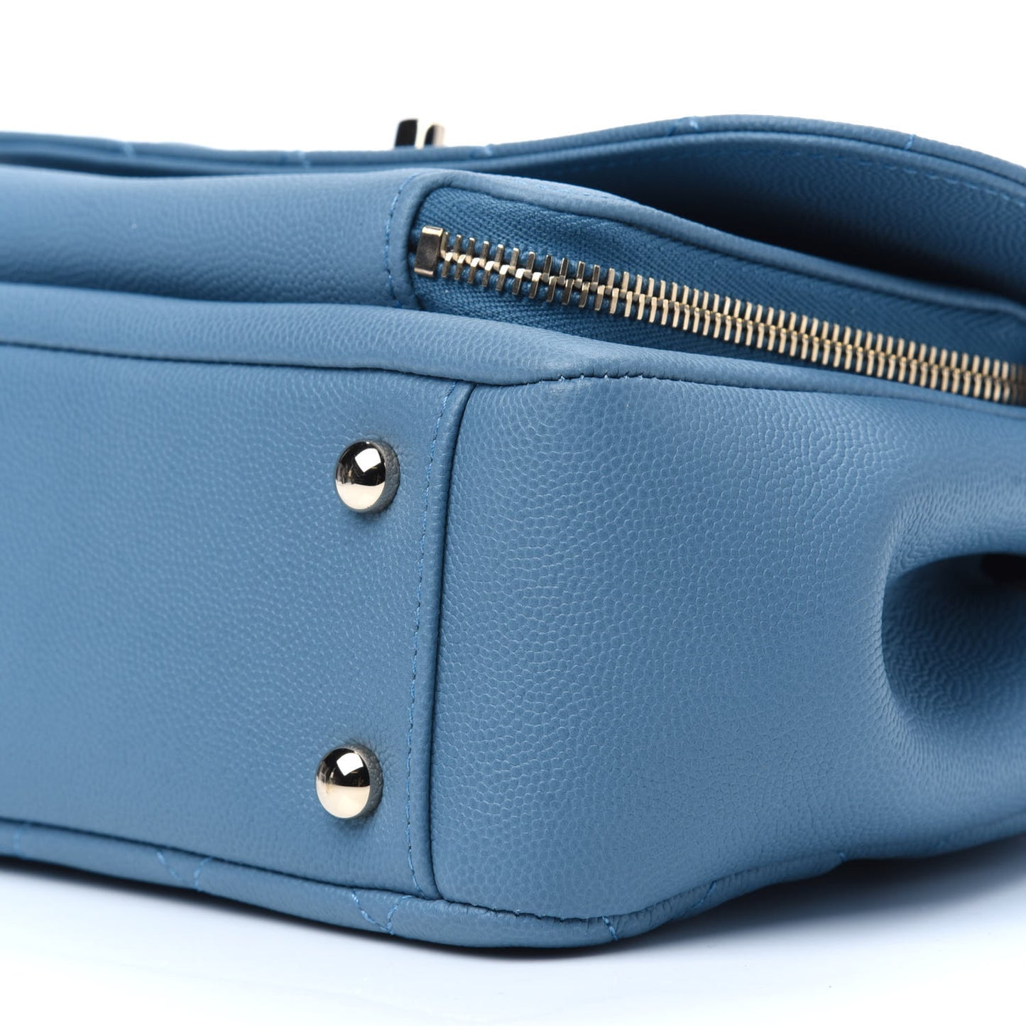 Caviar Quilted Medium Business Affinity Flap Blue