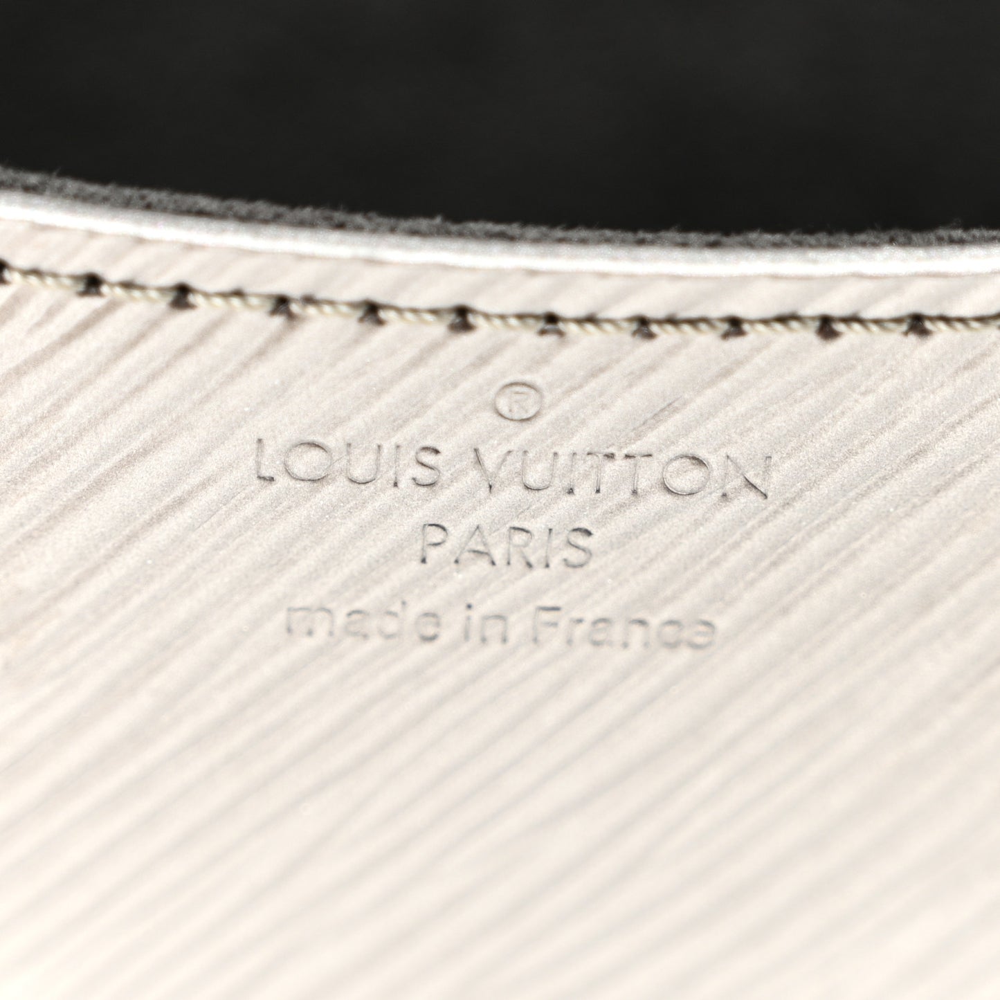 Epi Pochette Louise NM Gunmetal