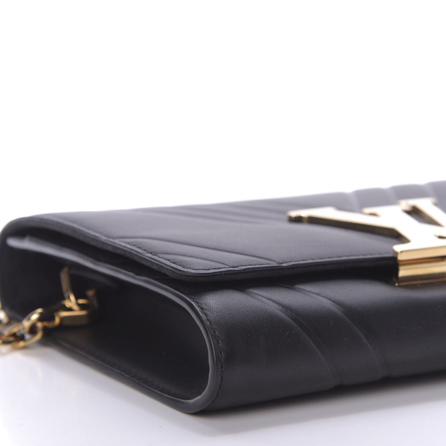 Calfskin Airy V Embossed Pochette Chain Louise GM Black