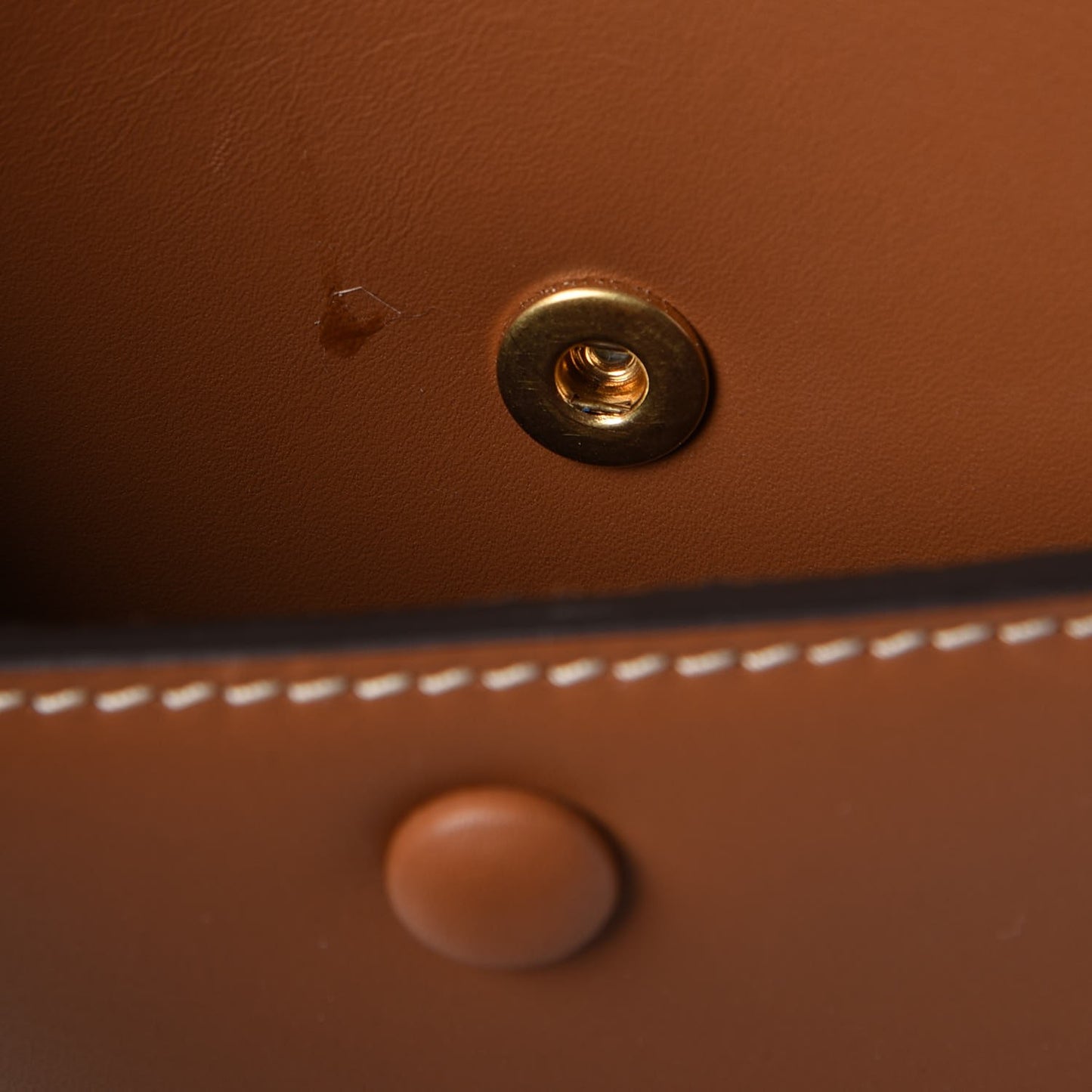 Smooth Calfskin Medium Edge Shoulder Bag Camel